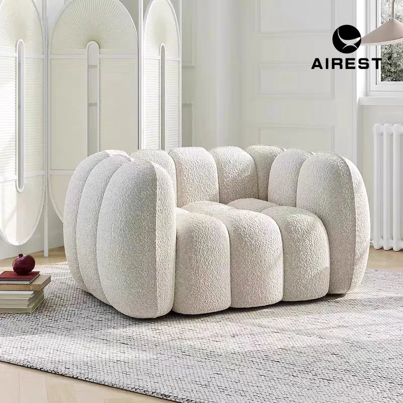 Sofa in einer Box, vakuumkomprimiertes Einzelsofa